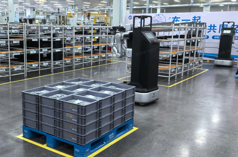 long8龙-便携安全质量高 美的折叠水壶成为旅行神器